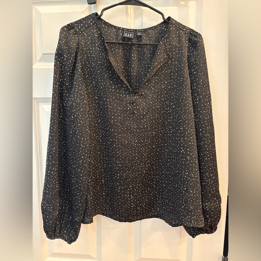 GAP Black V-Neck Long Sleeve Blouse with White Dot Print